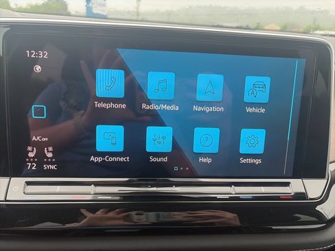 Used 2026 Volkswagen Atlas SE AWD/4WD image 16