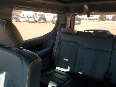 Used 2023 Jeep Grand Wagoneer Series III w/ Quick Order Packagew 28T image 13