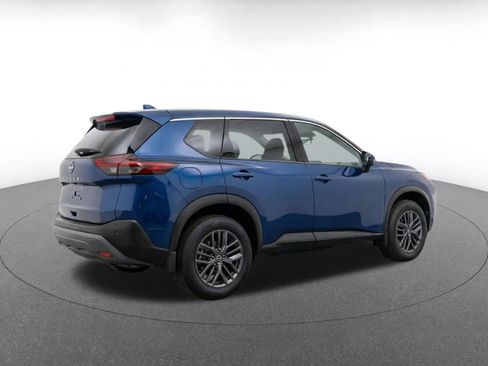 Used 2026 Nissan Rogue SV AWD/4WD image 9