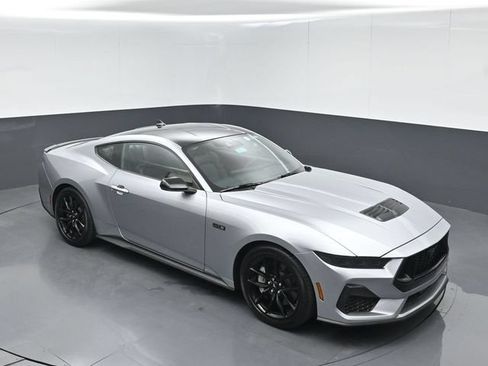 Used 2025 Ford Mustang GT Premium RWD image 35
