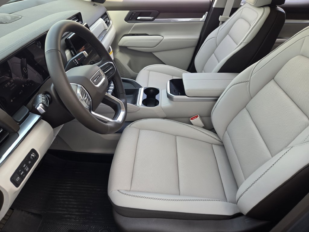 New 2027 GMC Terrain Denali w/ LPO, Floor Liner Package AWD/4WD image 11