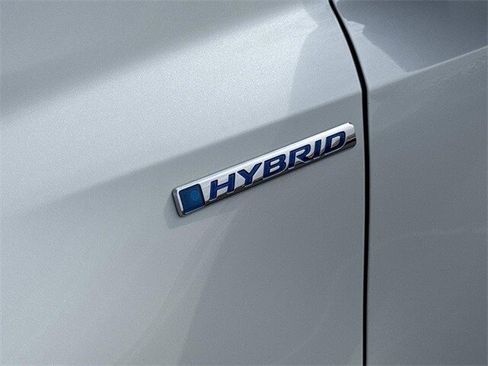 Used 2020 Honda CR-V Touring image 12