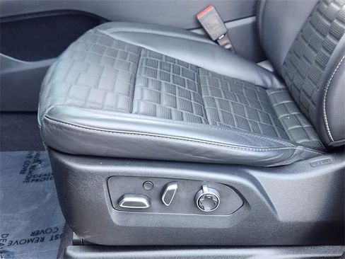 Used 2023 Cadillac Escalade Sport Platinum w/ LPO, ONYX Package image 23