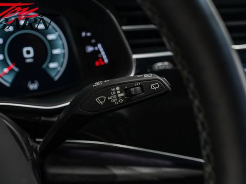 Used 2022 Audi Q8 Premium Plus image 37