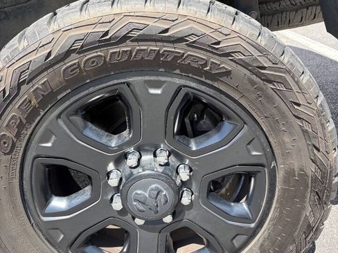 Used 2018 RAM 2500 Laramie w/ Sport Appearance Group AWD/4WD image 16
