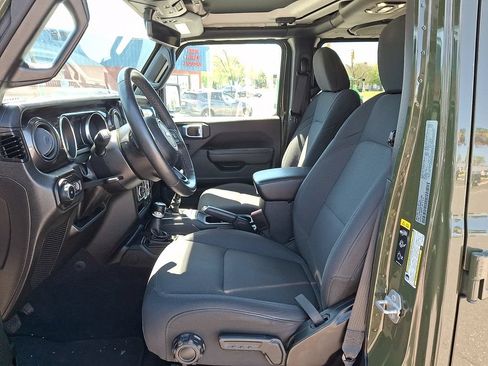 Used 2022 Jeep Wrangler Unlimited Sport AWD/4WD image 15