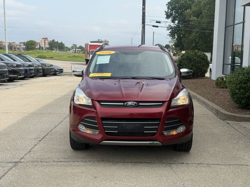 Used 2016 Ford Escape SE w/ SE Chrome Package AWD/4WD image 18