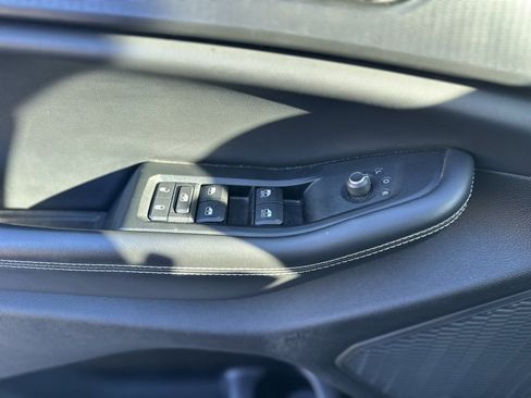 Used 2024 Jeep Grand Cherokee Laredo image 34