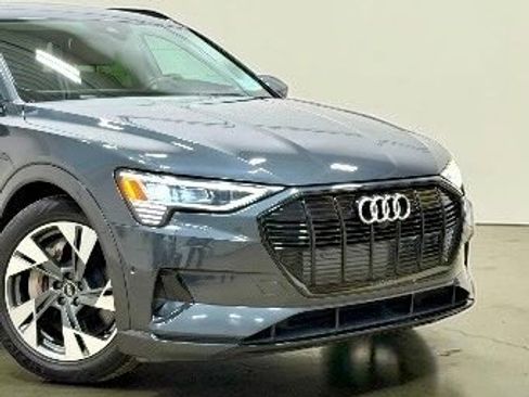 Used 2021 Audi e-tron Premium w/ Convenience Plus Package image 8
