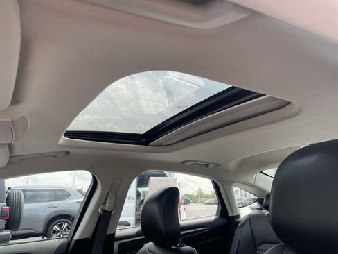 Used 2014 Ford Fusion SE w/ Equipment Group 202A FWD image 26