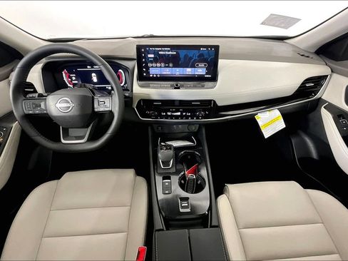 New 2025 Nissan Rogue SL w/ Tech Package image 2