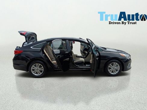 Used 2017 Hyundai Sonata SE FWD image 16
