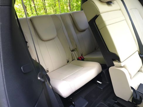 Used 2025 Mercedes-Benz EQB 300 4MATIC image 18