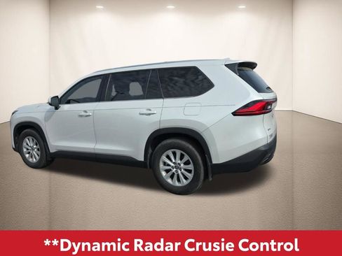 Used 2024 Toyota Grand Highlander XLE image 11