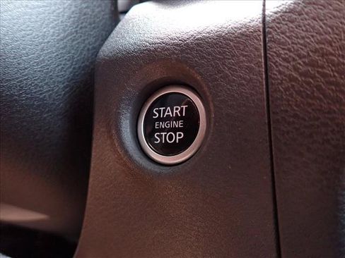 Used 2023 Nissan Frontier PRO-4X w/ Tow Package AWD/4WD image 18