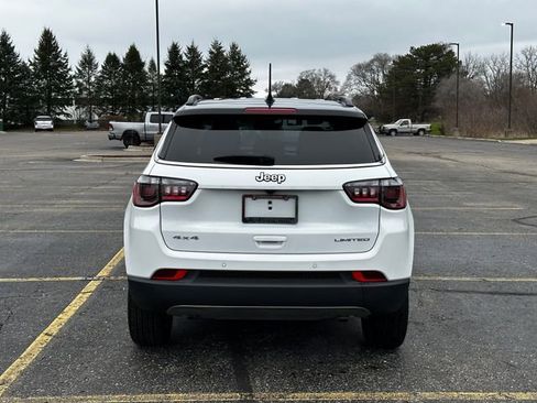 Used 2024 Jeep Compass Limited image 4