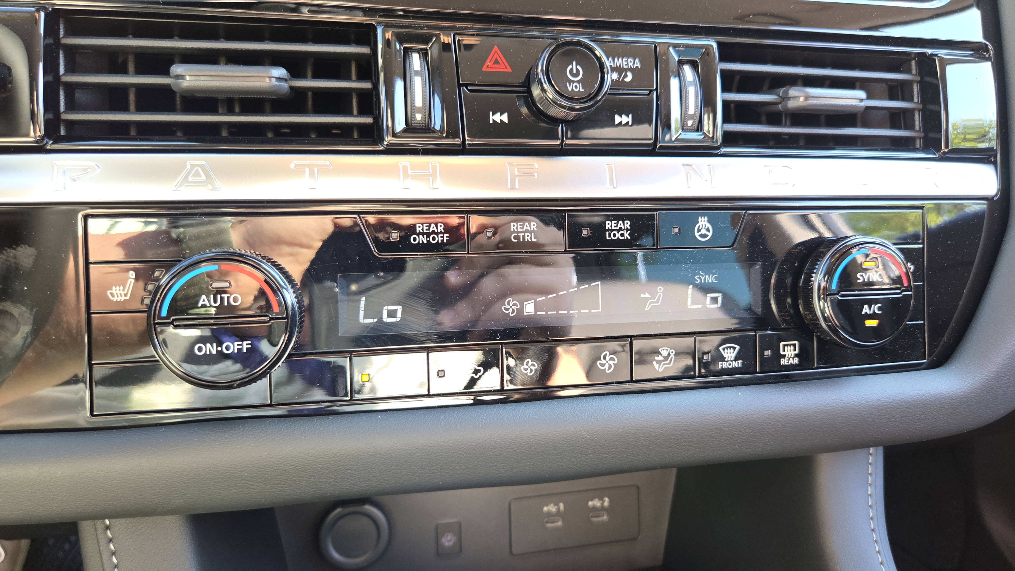 Used 2026 Nissan Pathfinder SL FWD image 20