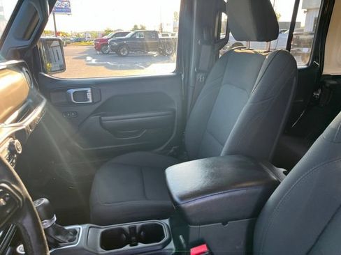 Used 2022 Jeep Wrangler Unlimited Sport AWD/4WD image 9