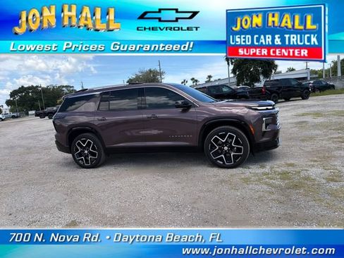 Used 2025 Chevrolet Traverse High Country w/ LPO, Floor Liner Package FWD image 10