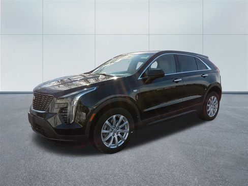 Used 2023 Cadillac XT4 Luxury image 1
