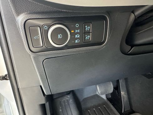 Used 2025 Ford Explorer Active w/ Active Comfort Package image 28