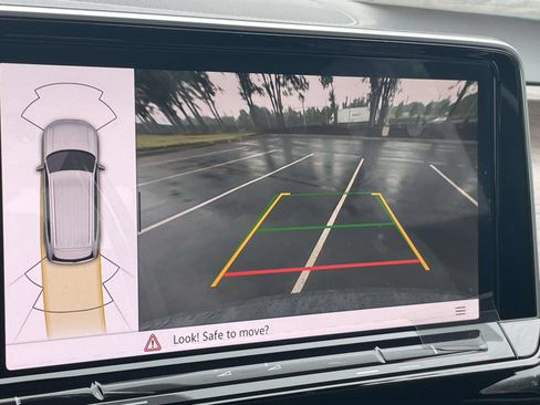 New 2026 Volkswagen Atlas SE FWD image 28