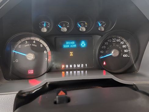 Used 2015 Ford F250 XLT w/ XLT Interior Package image 9