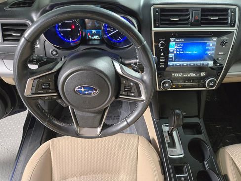 Used 2018 Subaru Outback 2.5i Premium AWD/4WD image 16