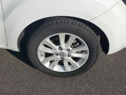 Used 2012 Kia Soul + image 39