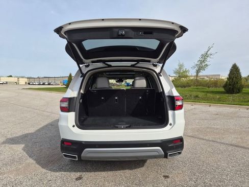 Used 2023 Honda Pilot Elite image 10