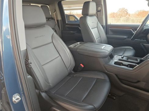 Used 2025 GMC Sierra 2500 Denali w/ Denali Reserve Package image 29