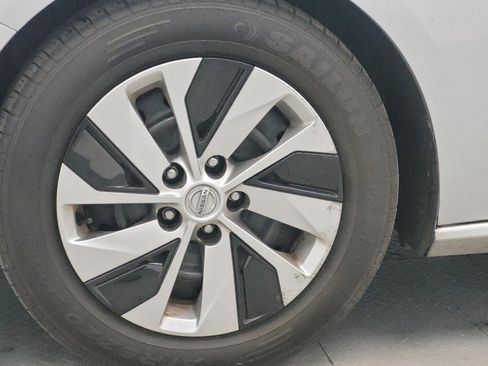 Used 2020 Nissan Altima 2.5 S FWD image 31