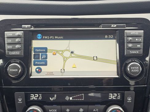 Used 2017 Nissan Rogue SV image 30