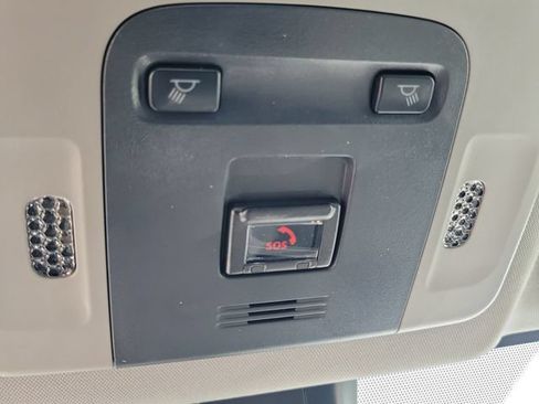 Used 2024 Toyota Camry SE FWD image 19