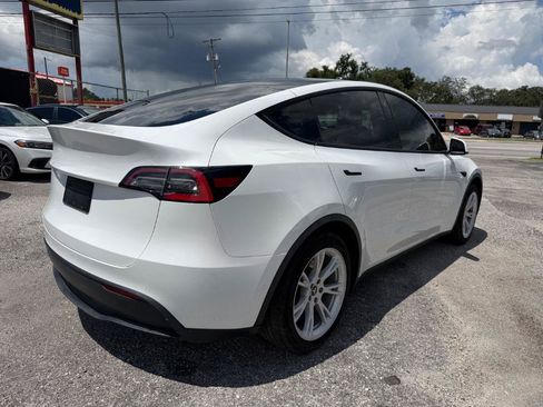Used 2021 Tesla Model Y 2WD image 5