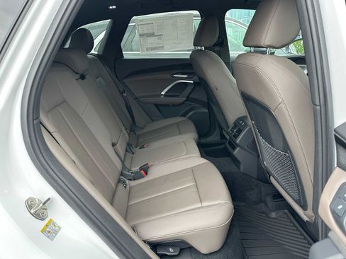 New 2025 Audi Q5 Premium image 12