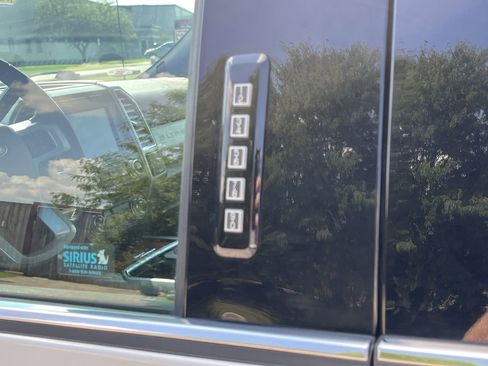 Used 2017 Ford F350 King Ranch w/ King Ranch Ultimate Package image 8