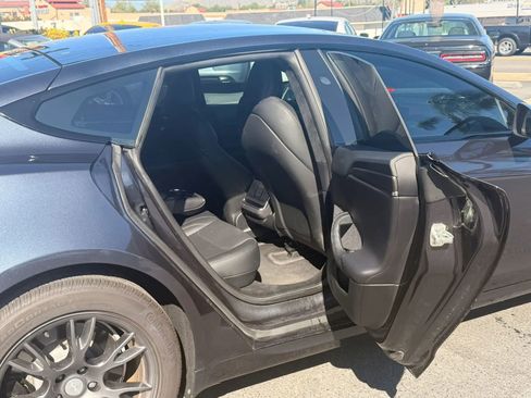 Used 2024 Tesla Model S image 13