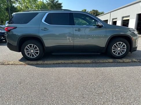 Used 2022 Chevrolet Traverse LT FWD image 6