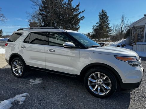 Used 2014 Ford Explorer Limited w/ Equipment Group 302A AWD/4WD image 4