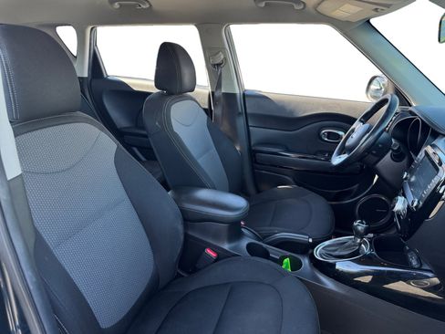 Used 2018 Kia Soul + w/ Audio Package FWD image 15