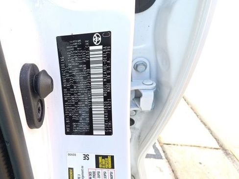 Used 2025 Toyota Corolla LE FWD image 27