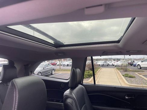 Used 2018 Honda Pilot Elite image 13