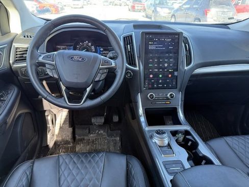 Used 2024 Ford Edge Titanium image 12
