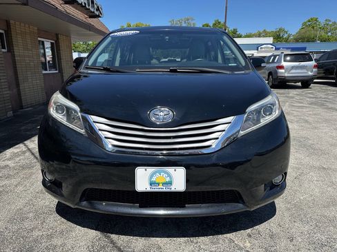 Used 2017 Toyota Sienna Limited Premium AWD/4WD image 19