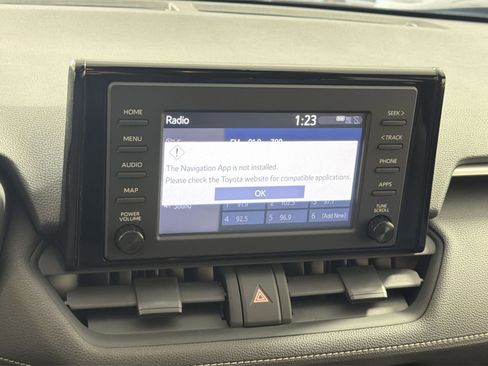 Used 2019 Toyota RAV4 LE image 20