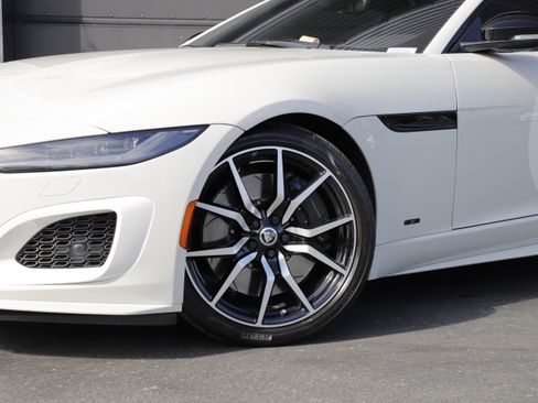 Used 2024 Jaguar F-TYPE R image 2