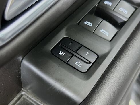 Used 2021 Chevrolet Tahoe LT RWD image 22