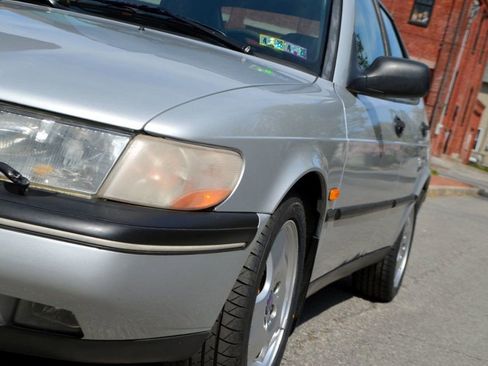 Used 1997 Saab 900 S FWD image 9