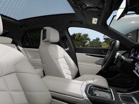 New 2026 BMW 740i 740i Sedan image 9